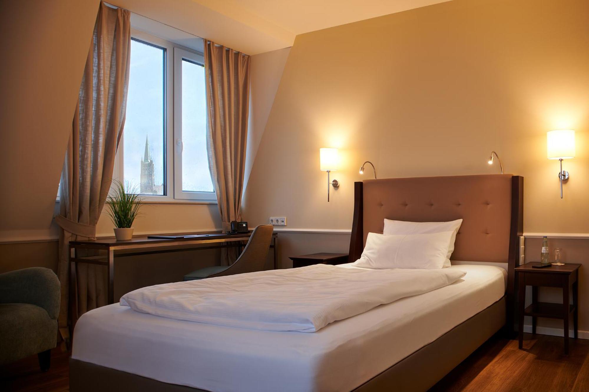 Am Delft Hotel 4*